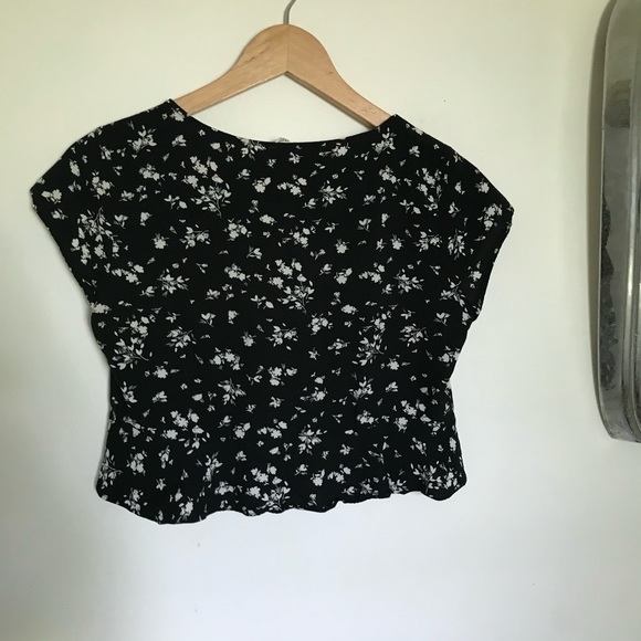 Floral wrap top - Picture 2 of 2
